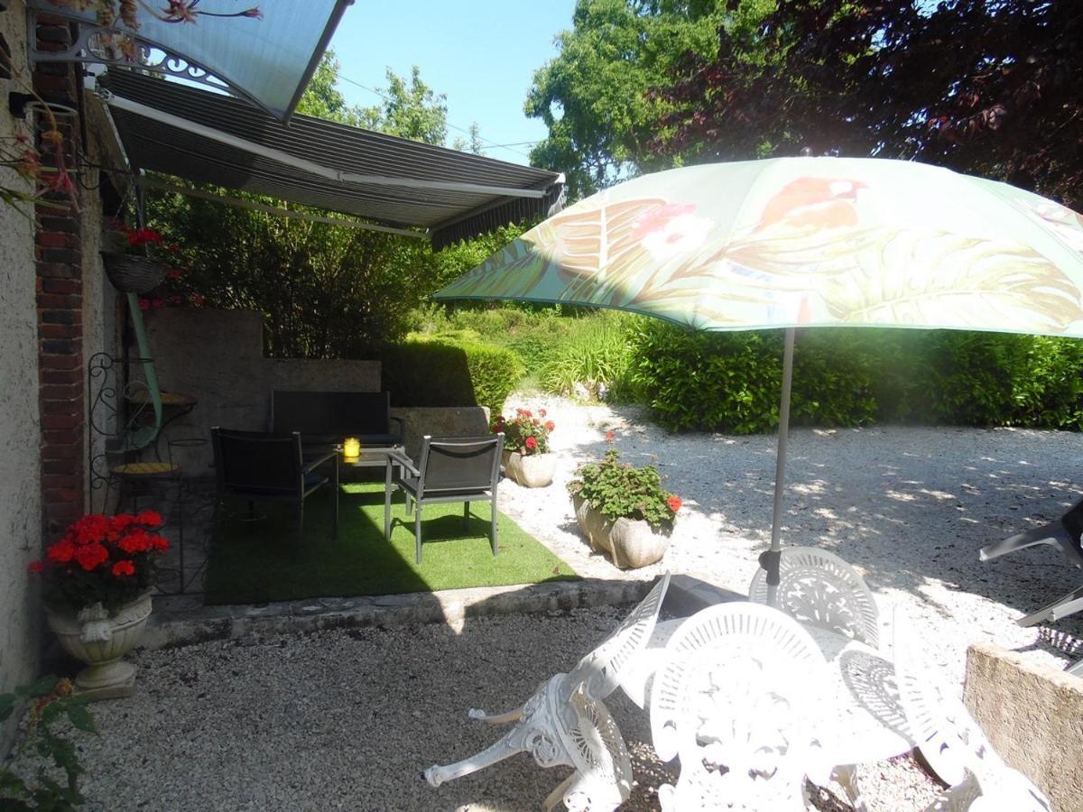 Le Clos Des Tuileries Montholon Exterior photo