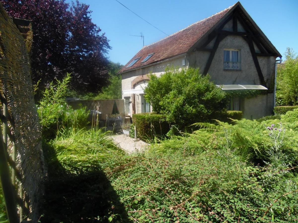 Le Clos Des Tuileries Montholon Exterior photo