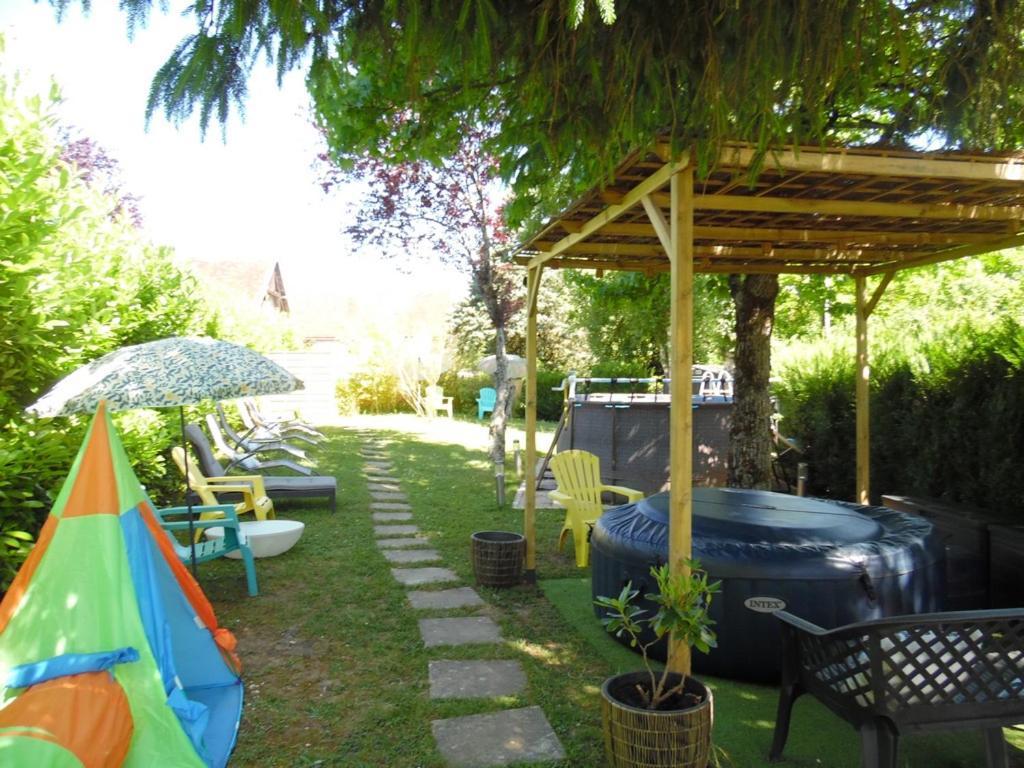 Le Clos Des Tuileries Montholon Exterior photo